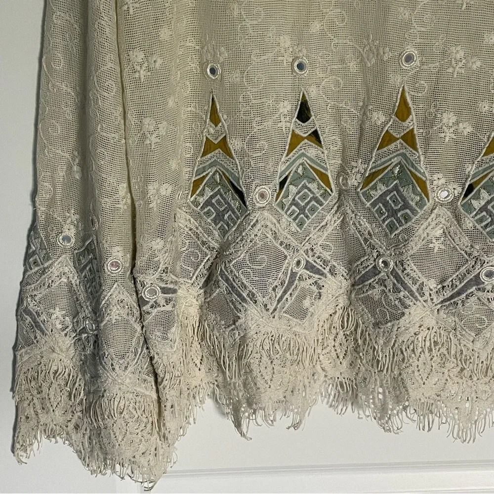 Elie Tahari Imelda Long-Sleeve Embroidered Blouse Natural - 18481 - Picture 7 of 10